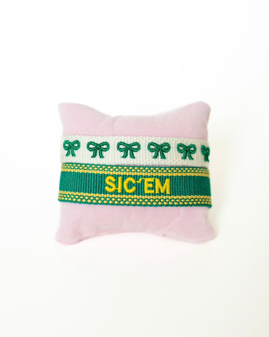 Sic’em Bow Stack